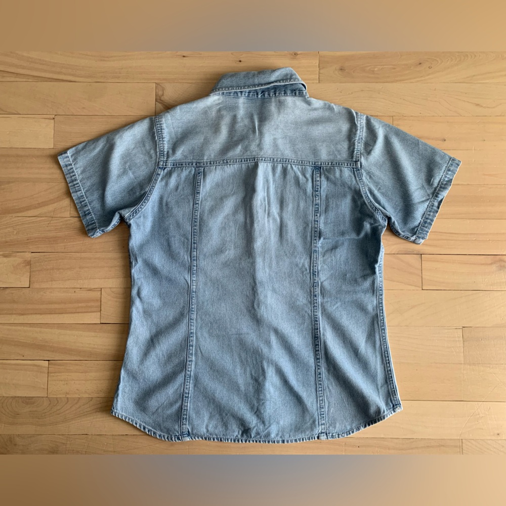 VINTAGE - Nevada Denim Button-Up Shirt | Light Wash Cotton | 90s Minimalist - Picture 11 of 11